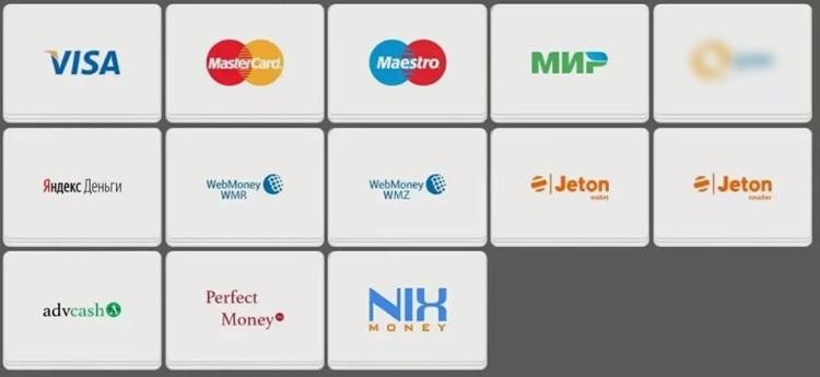 Karta Maestro z widocznym logo, chipem i oznaczeniem karty debetowej