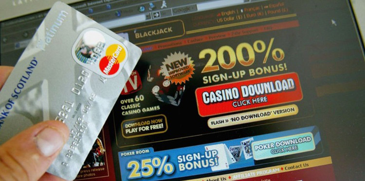 Karta Mastercard z widocznymi elementami — numer, data ważności, logo oraz kod CVV z tyłu